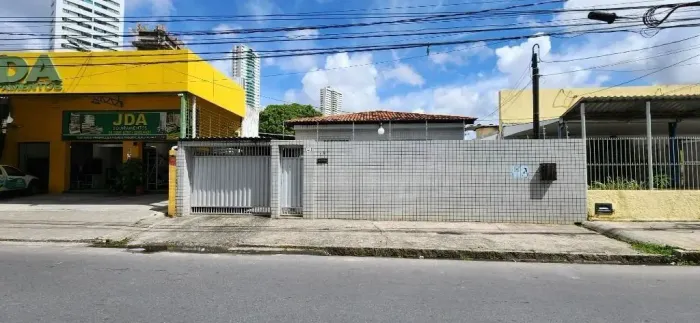 ENCRUZILHADA - 100 METROS DO MERCADO DA ENCRUZILHADA LAJEADA - 3 QUARTOS COM 2 SUÍTES OITÕ