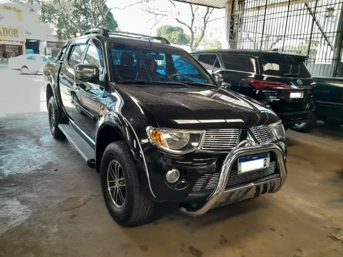 L200 Triton HPE 3.2 4x4 CD AT 2008 - Pickup Lindíssima!
