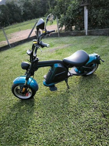 Vendo ou troco Scooter Elétrica Gloov V1 2023