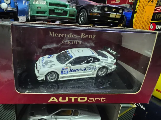 Miniatura 1:43 autoart mercedes clk dtm novo