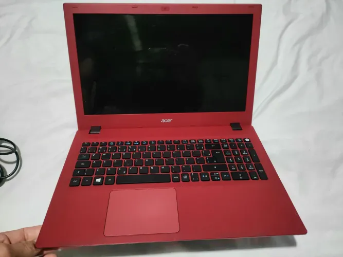 Notebook Acer preto e vermelho SSD 500gb 08Gb de RAM