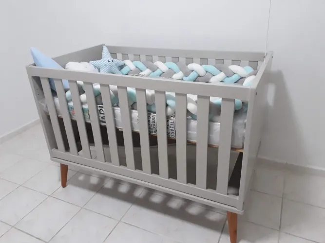 Berço-cama + colchão + Mosquiteiro dossel + trocador