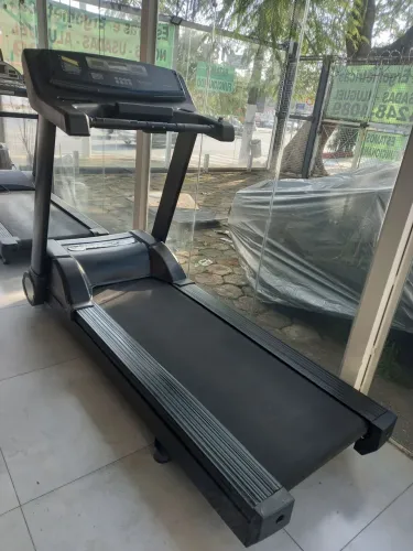 Esteira Profissional Movement RT250 Black ( Com Garantia) 10x Sem Juros