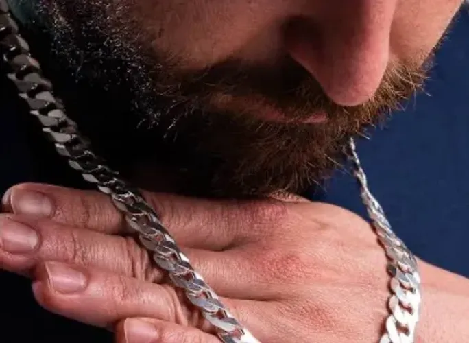 Corrente metal banhada de prata 