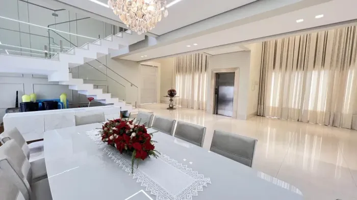 Condomínio Supremo Itália com 478 metros quadrados com 4 quartos em Boa Esperança - Cuiabá