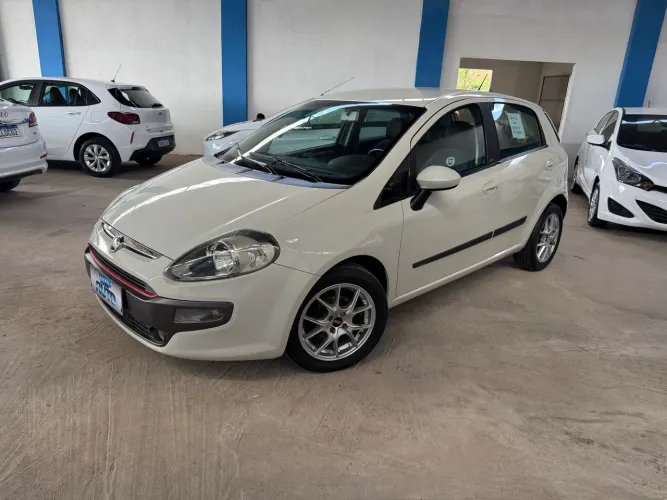 Fiat Punto Essence 1.6 Flex 16V 5P 2013