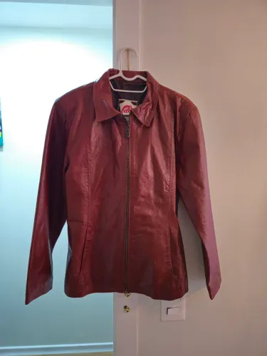 Jaqueta de couro feminina 