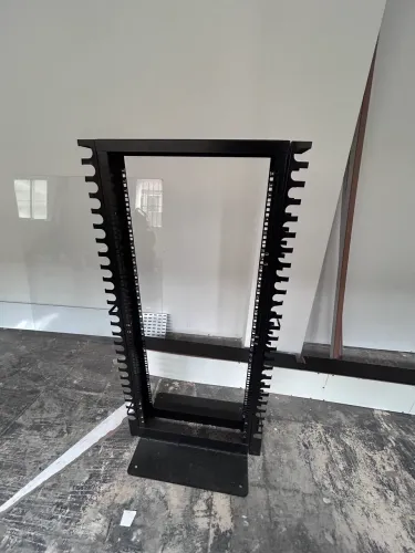 Rack torre 24u