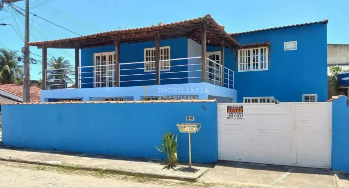 Casa com 04 quartos, sendo 01 suíte  Conforto e Estilo Perto de Tudo!