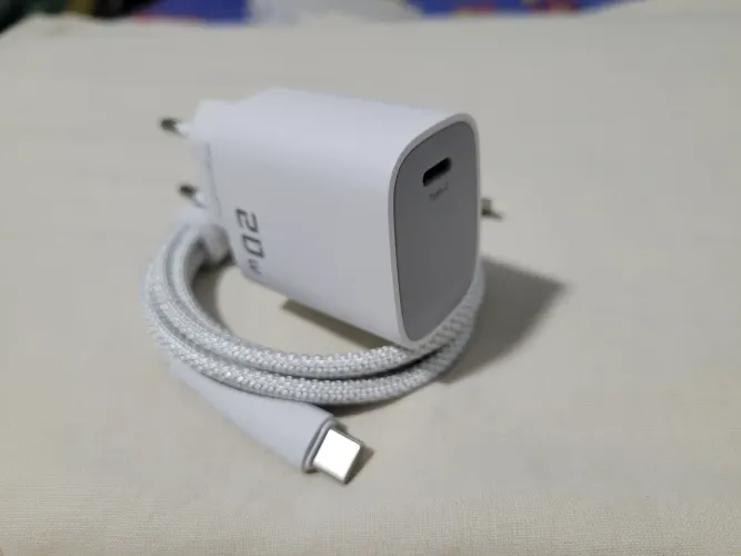 Carregador Turbo USB-C 20W + Cabo USB-C ( 1 metro )