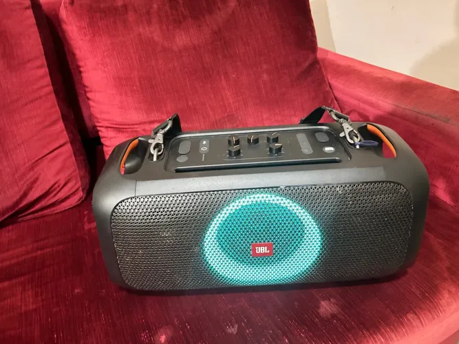 Caixa de Som JBL Partybox ON THE GO
