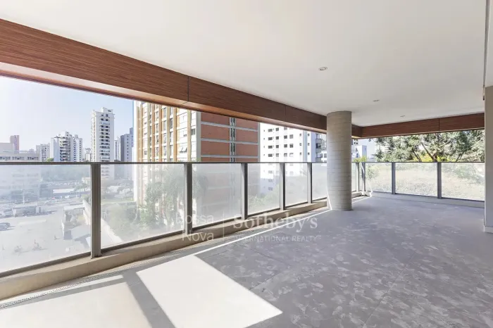 Apartamento com varanda gourmet e planta flexível em localização estratégica