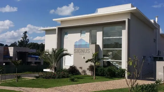 Casa á venda em Condomínio Alto Padrão em Sousas