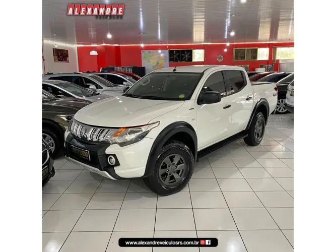 Mitsubishi L200 Triton GLS 3.2 CD TB Int.diesel MEC 2022