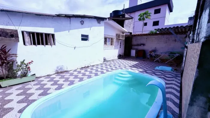 Casa Residencial à Venda - 4 Quartos - Piscina em Ponta Negra, Natal/RN.