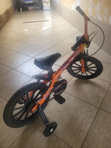 Se usou 10 vez foi muito! BICICLETA ARO 16 não aceito ofertaTREME COR LARANJA