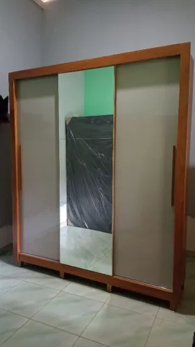 Guarda-Roupa casal 