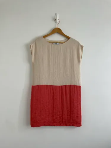 Vestido soltinho tam 38 bege e laranja da AHA