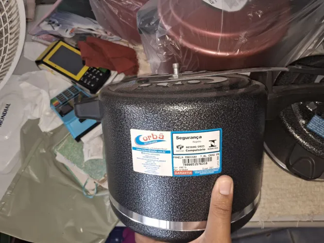 Panela de pressão 7L Craqueada