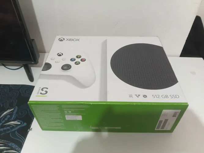 Xbox Séries S Seminovo, juntamente com Controle Original Da Xbox