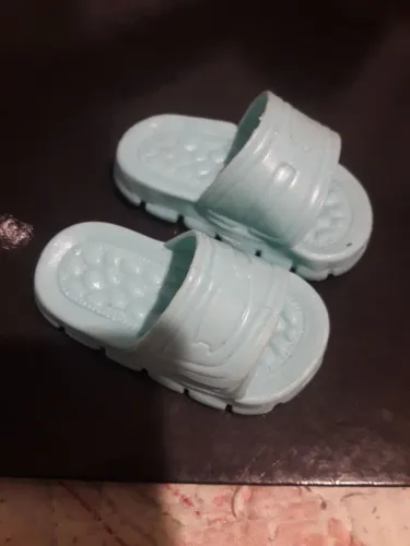 Chinelo para bonecas our generation