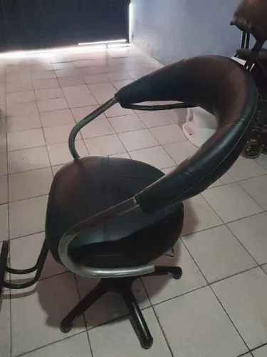 Vendo cadeira de barbearia barato