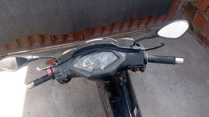 Vendo cinquentinha Fênix só pegar e andar