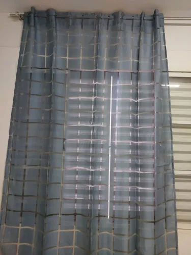 Cortinas branca ou azul
