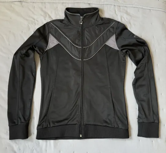 jaqueta Fila classic preta e cinza feminina tamanho M