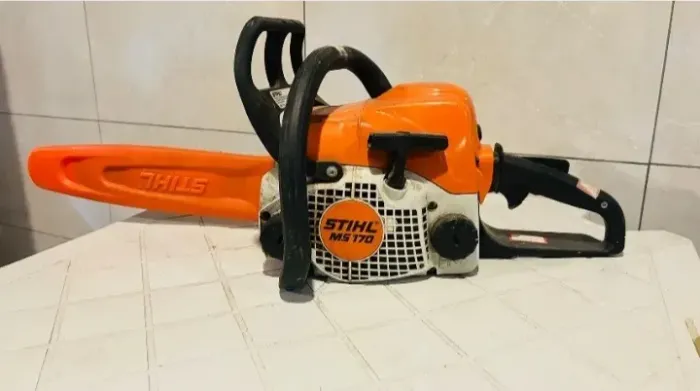 Motoserra Stihl Ms 170 em ótimo estado