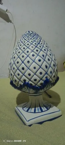 Pinha de cerâmica portuguesa usada