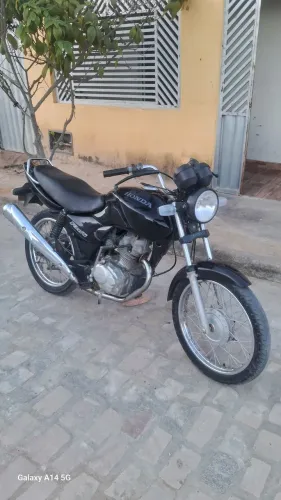 Vende-se fan 125 pra sair logo