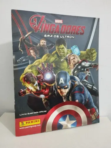 Álbum Figurinhas Vingadores Era de Ultron, Panini completo ótimo estado.