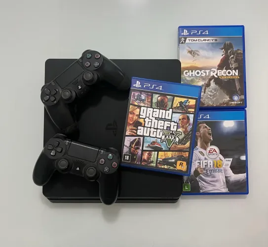 PS4 Slim 500GB + 2 controles