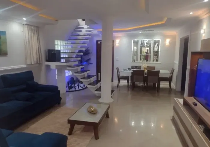 Vendo Casa alto padrão na Posse na rua do posto de Saúde do Caiçara 5 quartos piscina