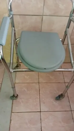 Cadeira de banho dobrável