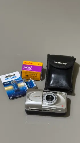 Câmera Analógica Olympus Infinity Zoom 105