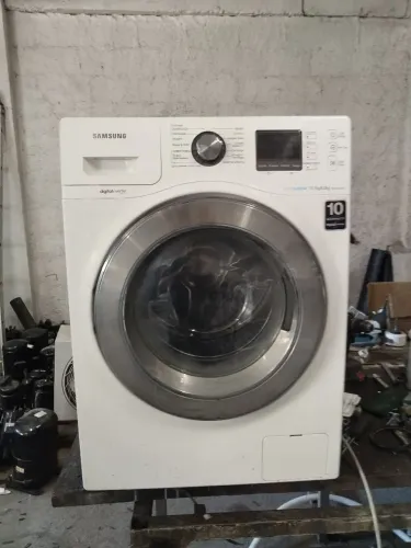 Lava e seca Samsung 10.6 kg com garantia de três meses 