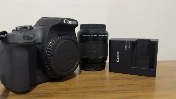 CÂMERA CÂNON EOS RABEL T7+  