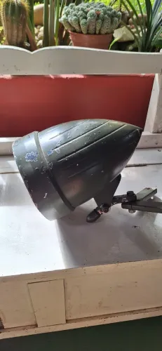 Vendo farol arlen ness para harley Davidson .