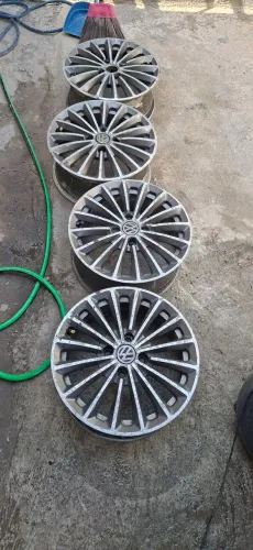 Rodas VW aro 15