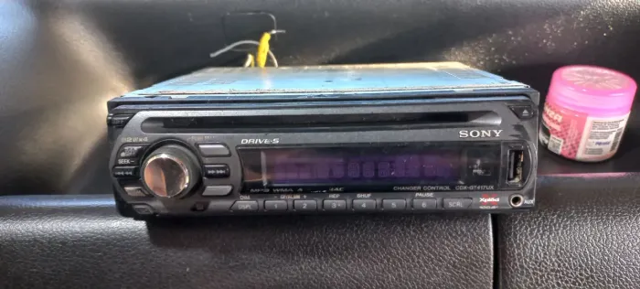 Radio automotivo 