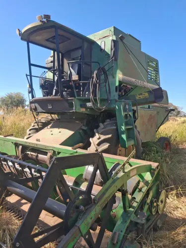 COLHEITADEIRA SLC 7500 ANO 1992