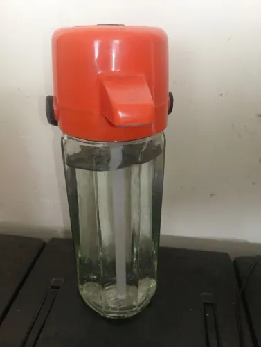 Garrafa para cha água gelada ou suco 