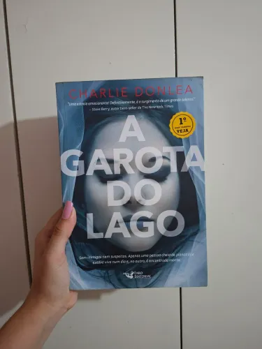 Livro a garota do lago
