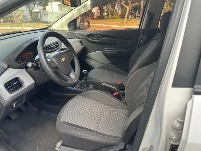 Chevrolet Onix JOY Hatch 1.0 8V Flex Mec. 4P 2019