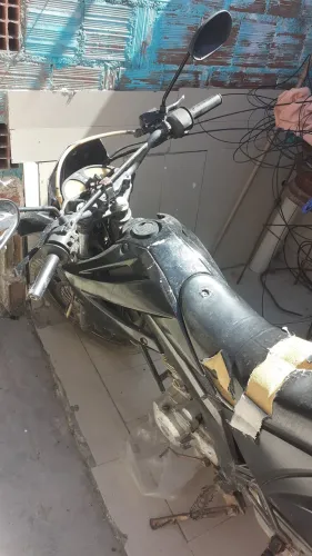 Moto boa para trabalho estou vendendo porque comprei outro moto para trabalho com multa