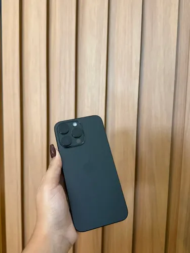 iPhone 14 Pro preto