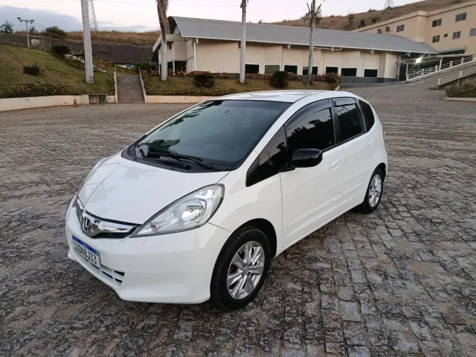 Honda Fit LX 1.4/ 1.4 Flex 8v/16v 5P Aut. 2013