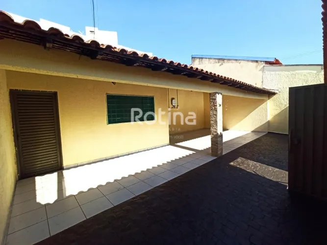 Casa para alugar, 3 quartos, Jardim Patrícia - Uberlândia/MG - Rotina Imobiliária
